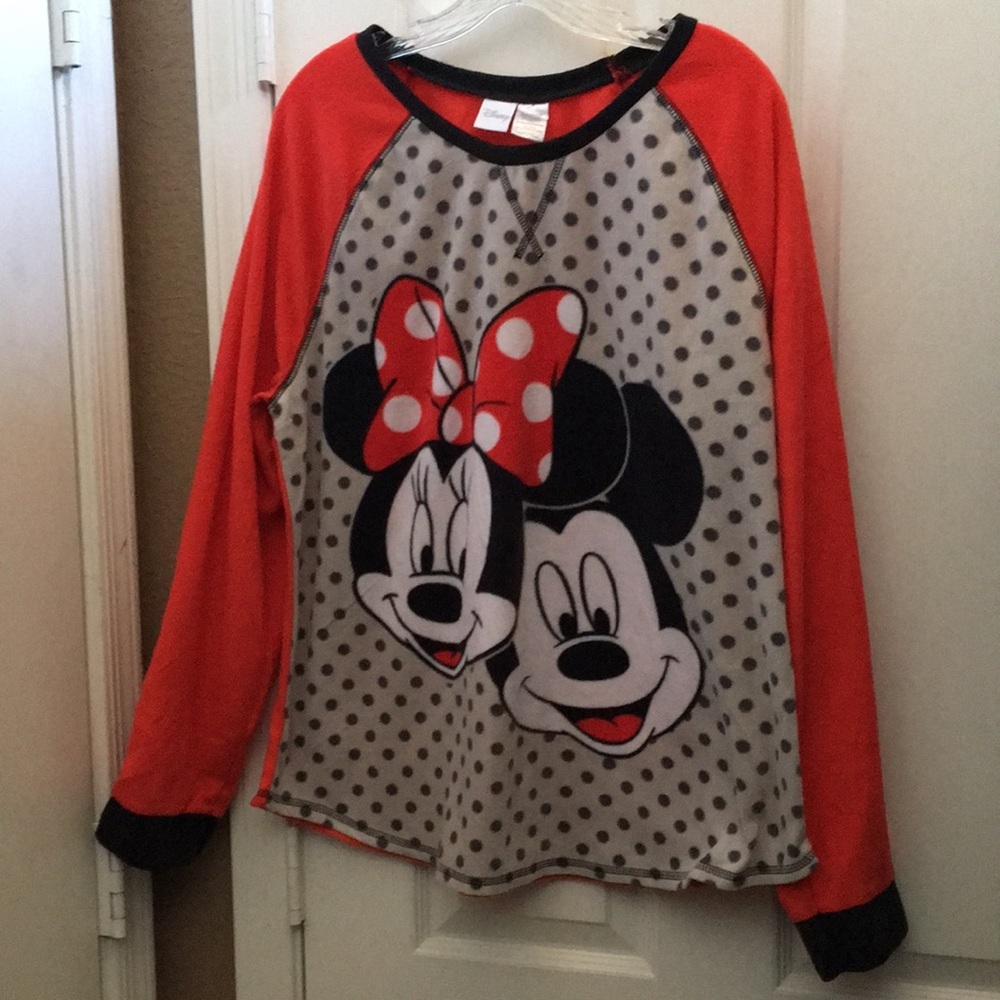 FINAL MARKDOWN DISNEY fleece sleep top 3x